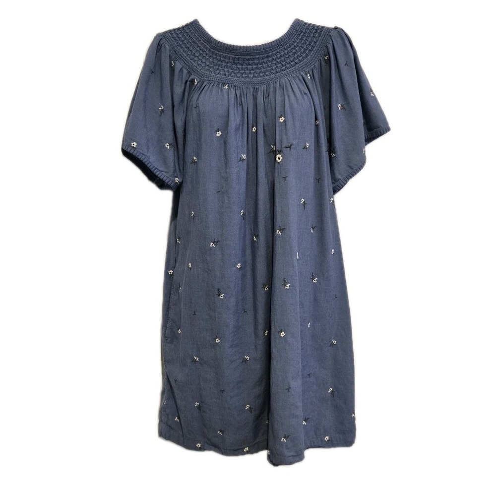 Old Navy Women's‎ Shift Dress Smocked Neckline Chambray Embroidered Floral Large